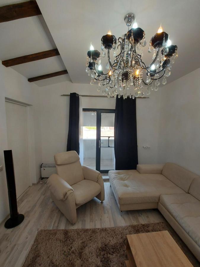 Jolie Art Apartment Brăila Exterior foto