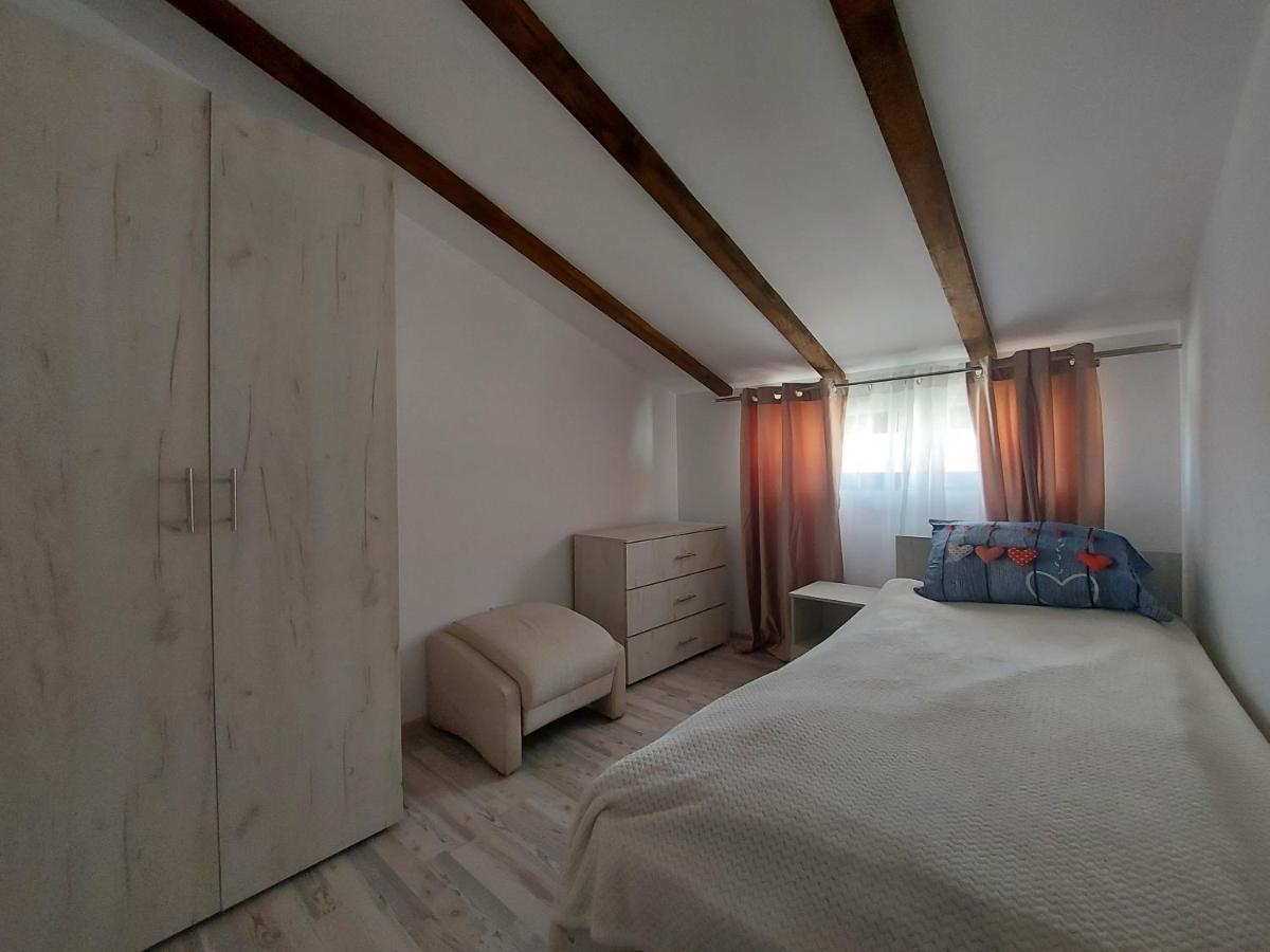 Jolie Art Apartment Brăila Exterior foto