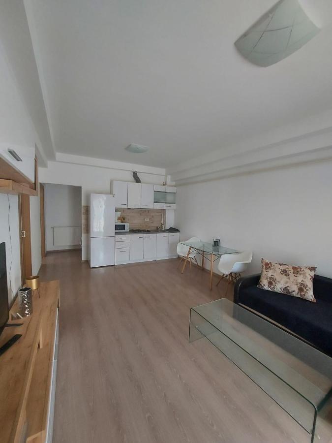 Jolie Art Apartment Brăila Exterior foto